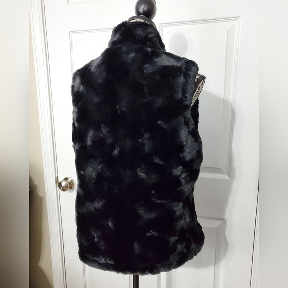Nicole Miller Original Reversible Faux Fur Puffer Vest - Picture 14 of 16